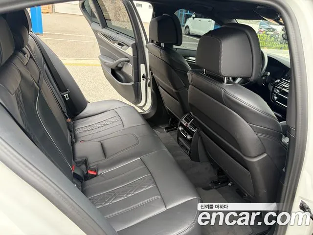 BMW 5 Series G30 — Фото автомобиля 20