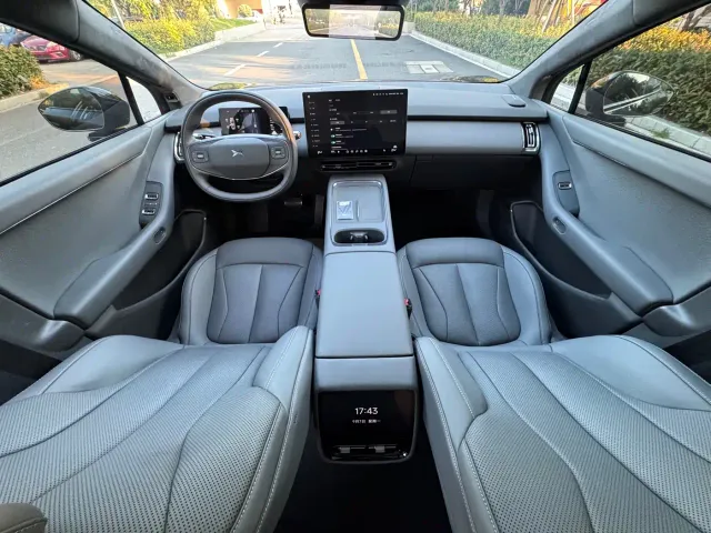 Xpeng P7+ — Фото автомобиля 6
