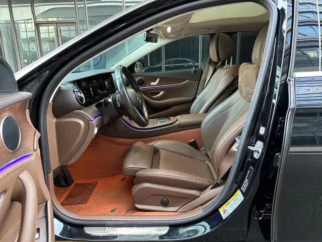 Mercedes-Benz E-Class — Фото автомобиля 10