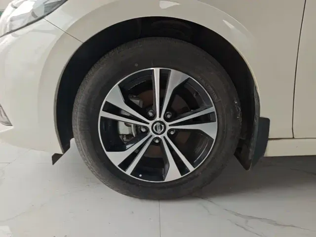 Nissan Sylphy — Фото автомобиля 22