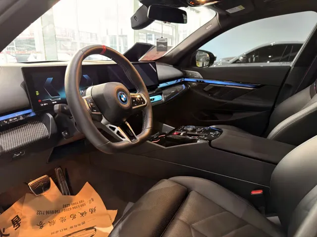 BMW i5 M60 — Фото автомобиля 4