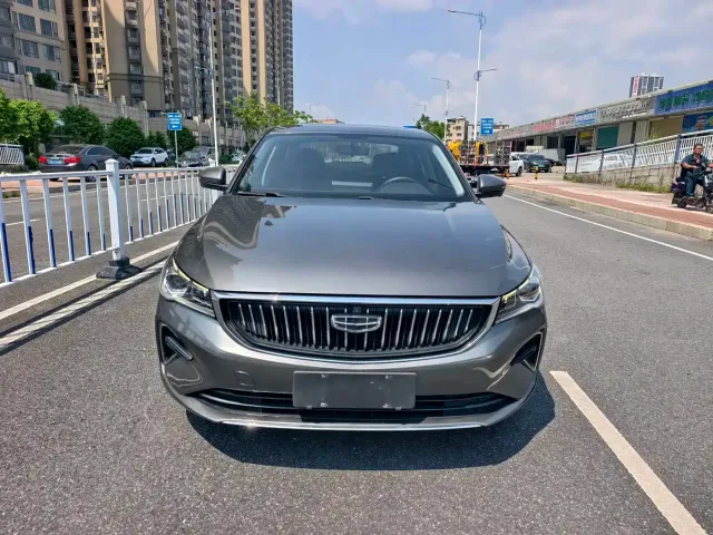 Geely Emgrand — Фото автомобиля 2