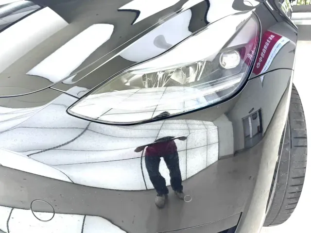 Tesla Model Y — Фото автомобиля 4