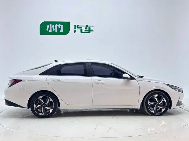 Hyundai Elantra — Фото автомобиля 8