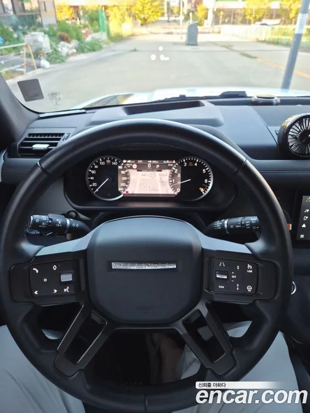 Land Rover Defender L663 — Фото автомобиля 8