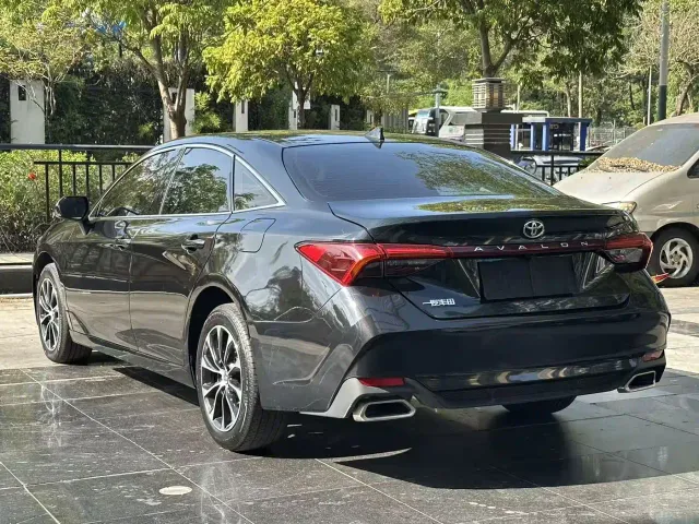 Toyota Avalon — Фото автомобиля 9