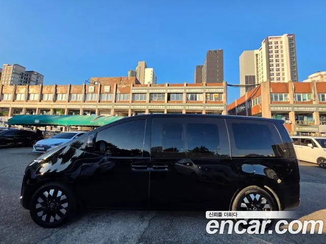 Hyundai Staria — Фото автомобиля 2