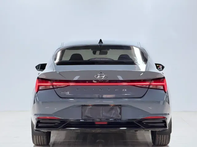 Hyundai Elantra — Фото автомобиля 4