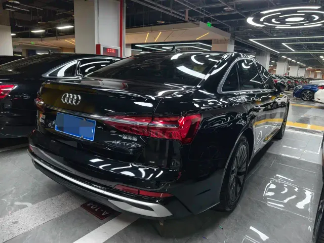 Audi A6L — Фото автомобиля 13