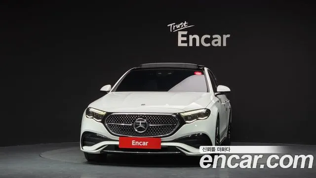 Mercedes-Benz E-Class — Фото автомобиля 3