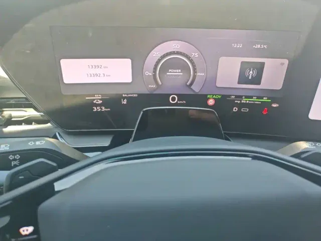 Audi Q6L e-tron — Фото автомобиля 15