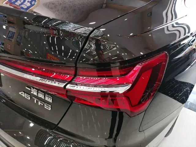 Audi A6L — Фото автомобиля 23