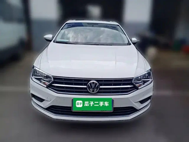 Volkswagen Bora — Фото автомобиля 2