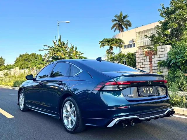 Honda Accord — Фото автомобиля 10