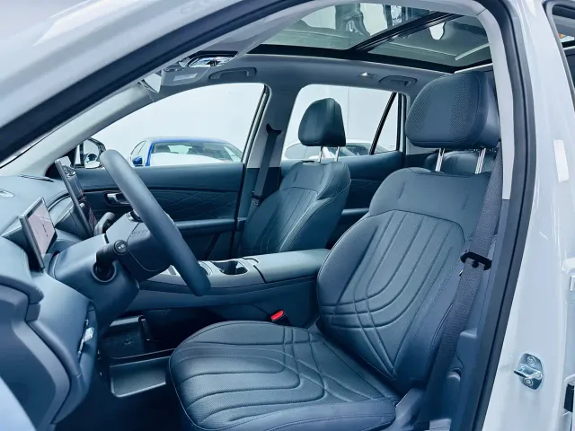 Geely Galaxy Starship 7 EM-i — Фото автомобиля 10