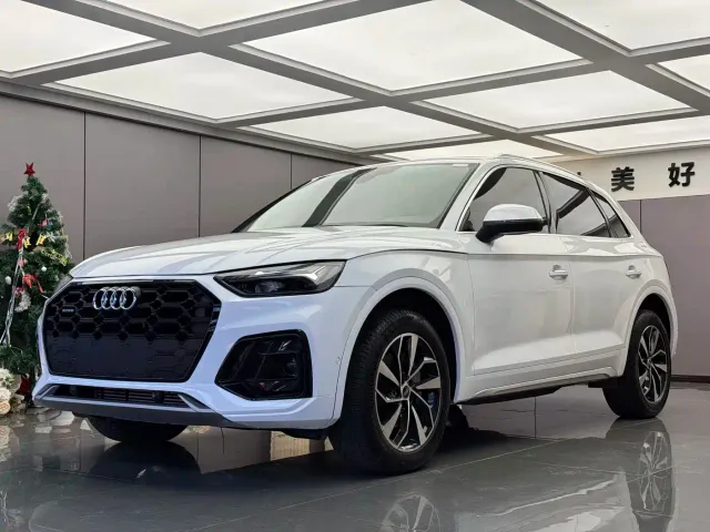 Фотография автомобиля — Audi Q5L