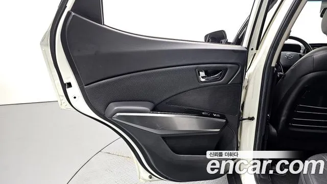 KG_Mobility_Ssangyong TIBOLI Very New Tivoli Бензин 1.5 2WD — Фото автомобиля 25