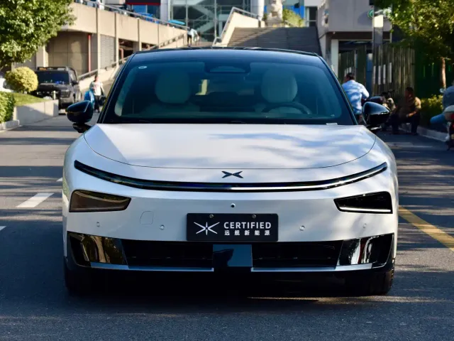 Xpeng P7+ — Фото автомобиля 4