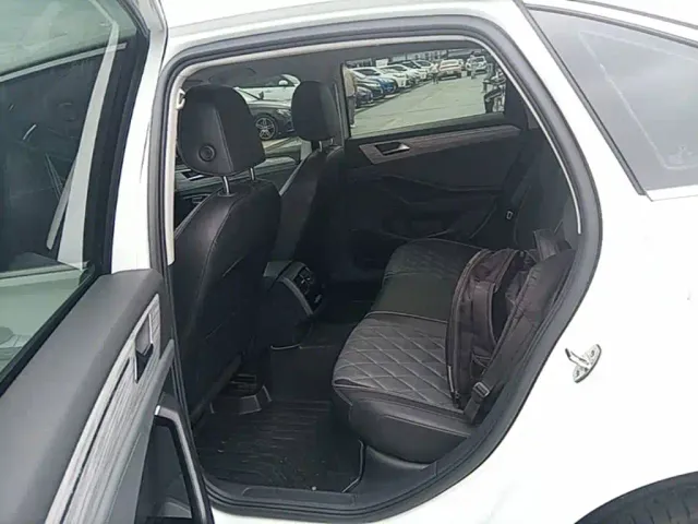 Volkswagen Sagitar — Фото автомобиля 16