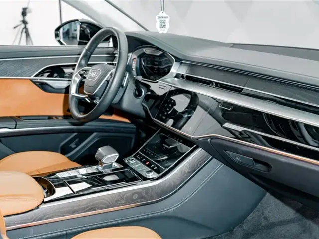 Audi A8 — Фото автомобиля 18