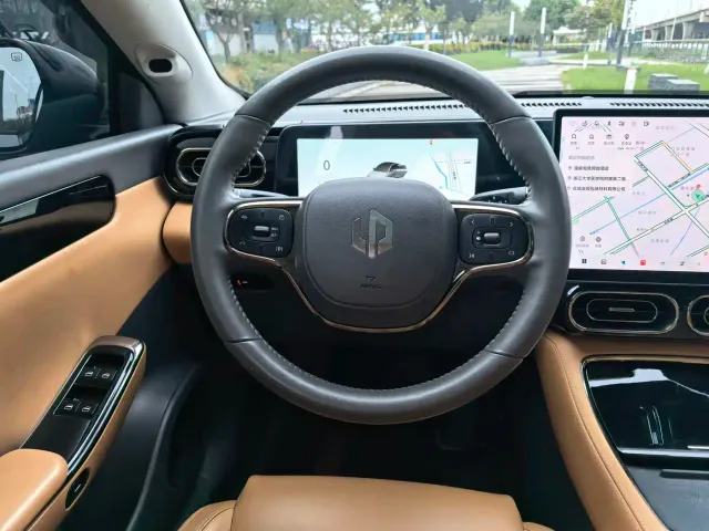 Leapmotor C01 — Фото автомобиля 15