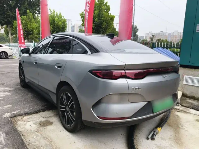 BYD Qin L — Фото автомобиля 4