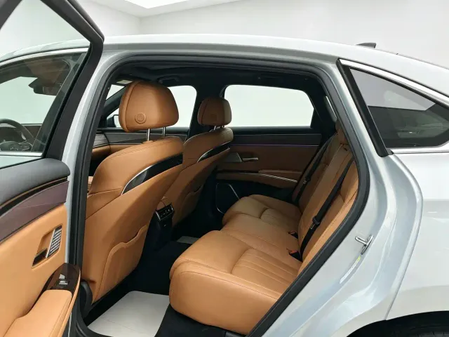 BYD Han L — Фото автомобиля 6