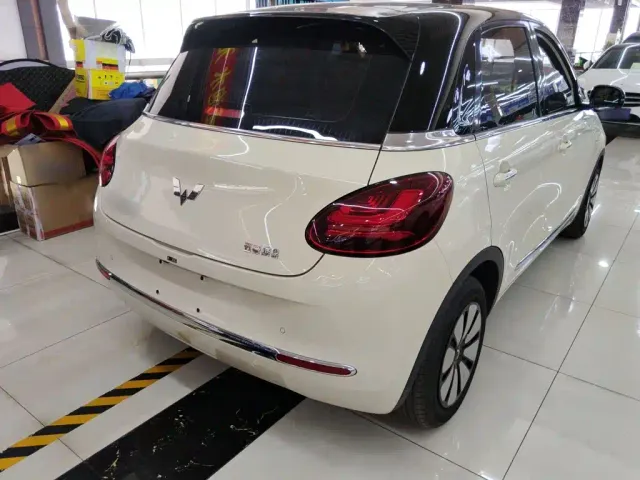 Wuling Bingo — Фото автомобиля 4