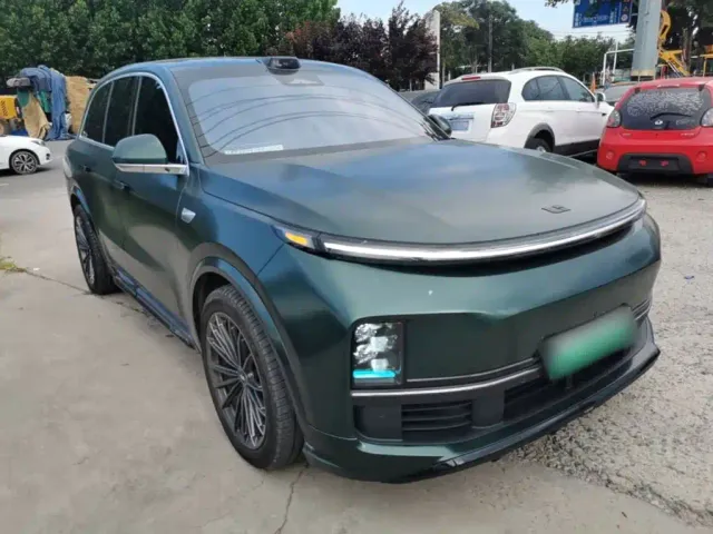 Li Auto L8 — Фото автомобиля 3