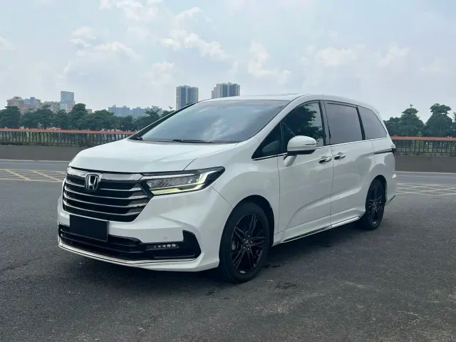 Фотография автомобиля — Honda Odyssey