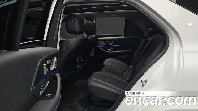 Mercedes-Benz GLE-Class — Фото автомобиля 13