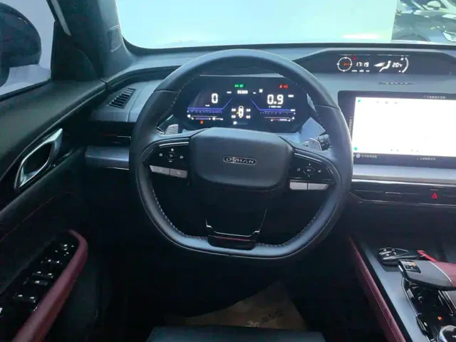Changan Z6 — Фото автомобиля 15
