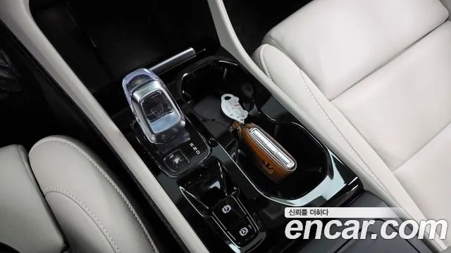 Вольво XC40 B4 Ultimate Bright — Фото автомобиля 7