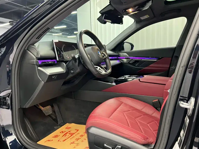 BMW 5 Series — Фото автомобиля 6