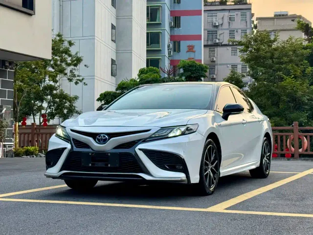 Фотография автомобиля — Toyota Camry