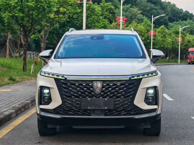 Roewe RX5 eMAX — Фото автомобиля 2