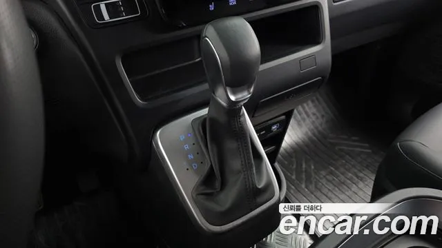 Hyundai Staria — Фото автомобиля 9