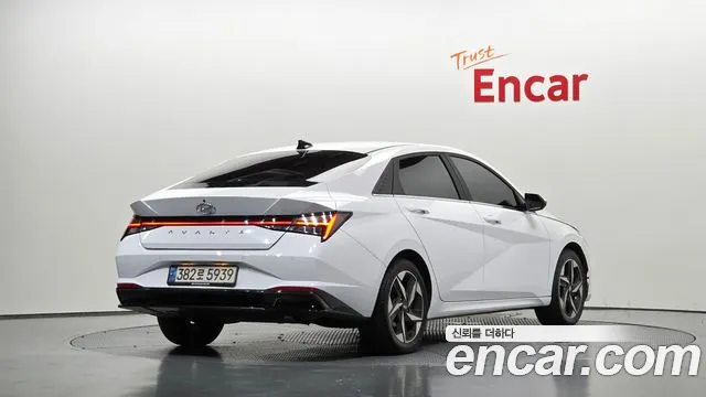 Hyundai AVANTE Inspiration — Фото автомобиля 2