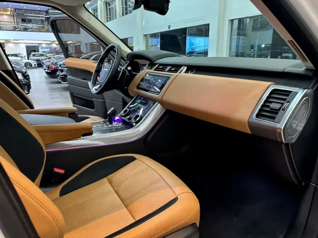 Land Rover Range Rover Sport — Фото автомобиля 8