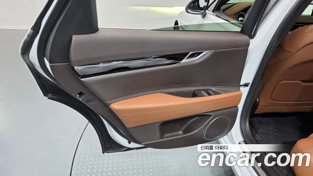 Genesis G80 RG3 — Фото автомобиля 14