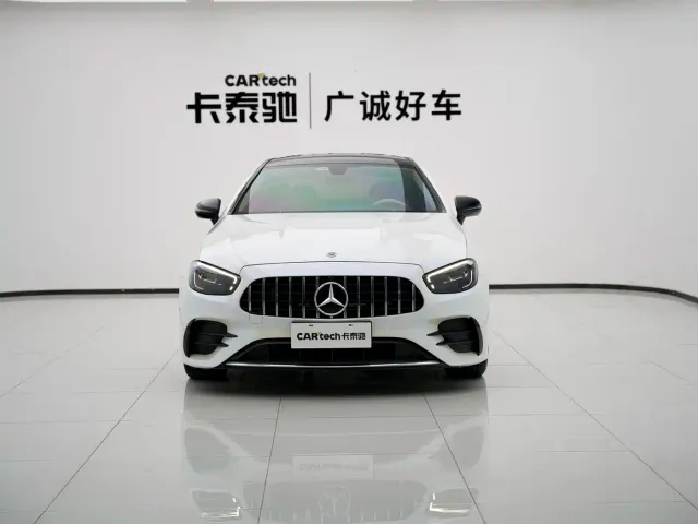 Mercedes-Benz E-Class — Фото автомобиля 12