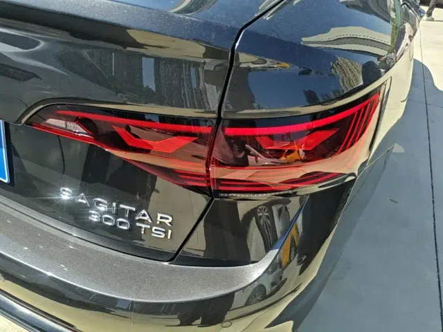 Volkswagen Sagitar — Фото автомобиля 7