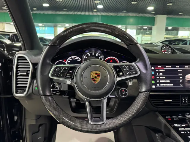 Porsche Cayenne — Фото автомобиля 6