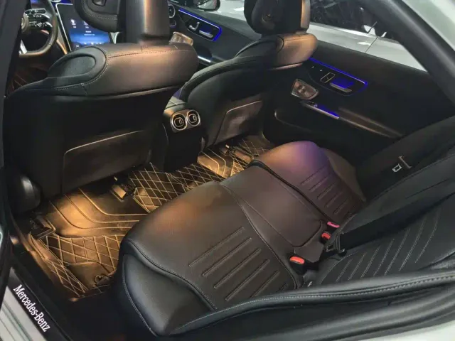 Mercedes-Benz C-Class — Фото автомобиля 18