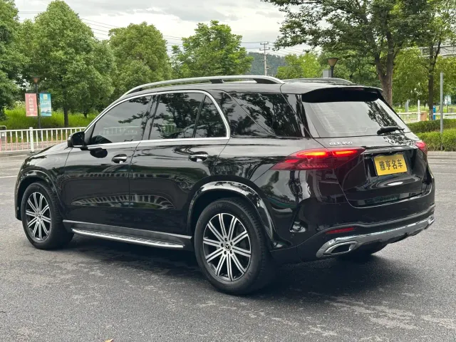 Mercedes-Benz GLE-Class — Фото автомобиля 15