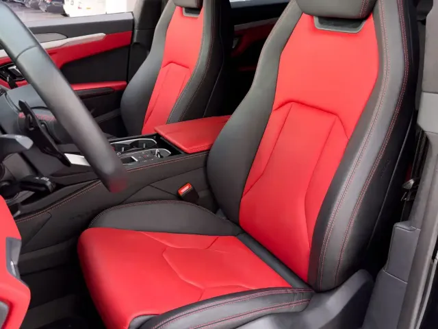 Lamborghini Urus — Фото автомобиля 11