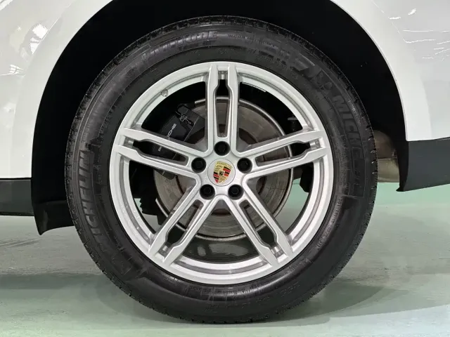 Porsche Macan — Фото автомобиля 9