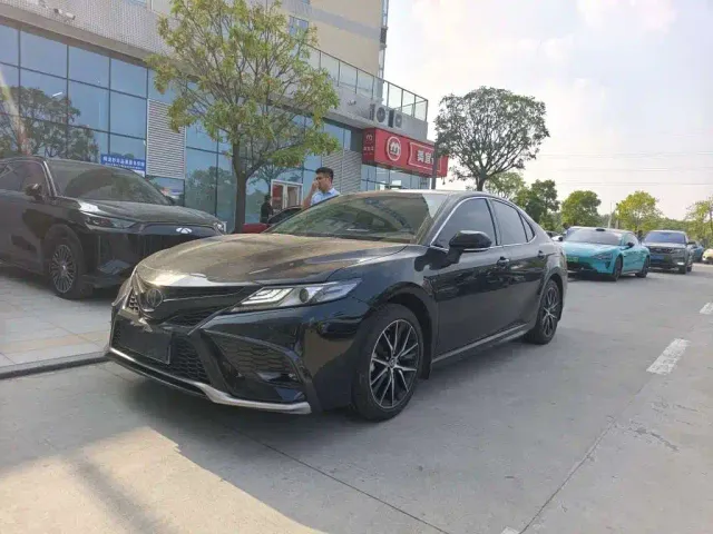 Фотография автомобиля — Toyota Camry