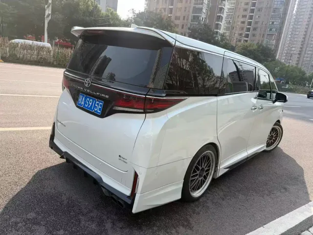 Toyota Vellfire — Фото автомобиля 4
