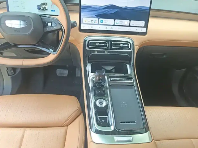 Geely Boyue L — Фото автомобиля 13